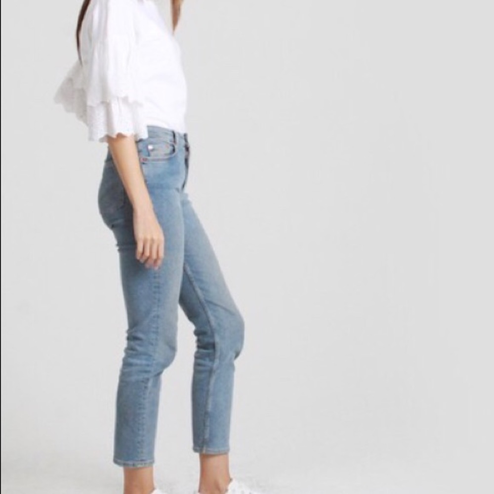 🌟 New Tee Shirt Beautiful Eyelet Ruffle Sleeves - Picture 8 of 8